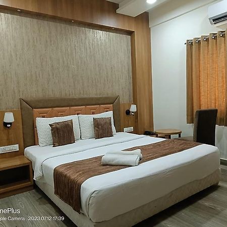 Hotel Aerocity Golden Close To New Delhi Airport Ngoại thất bức ảnh