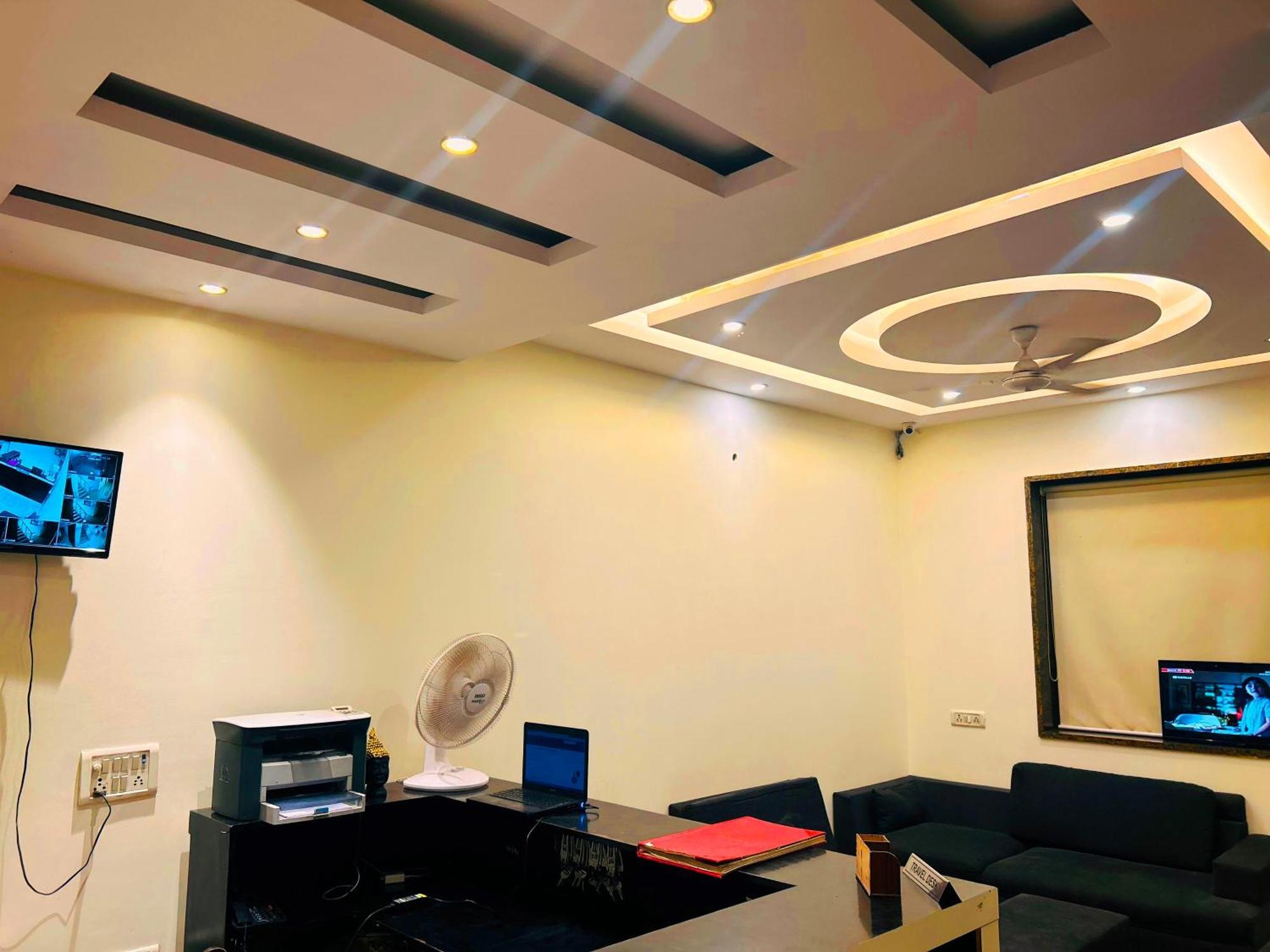 Hotel Aerocity Golden Close To New Delhi Airport Ngoại thất bức ảnh