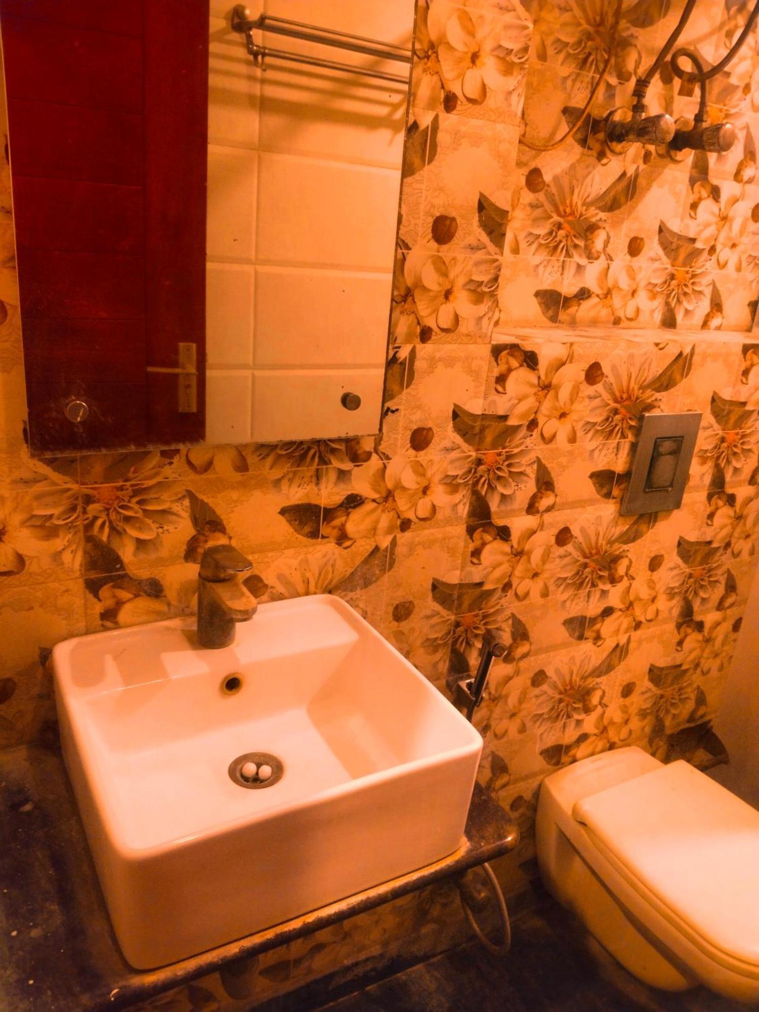 Hotel Aerocity Golden Close To New Delhi Airport Ngoại thất bức ảnh