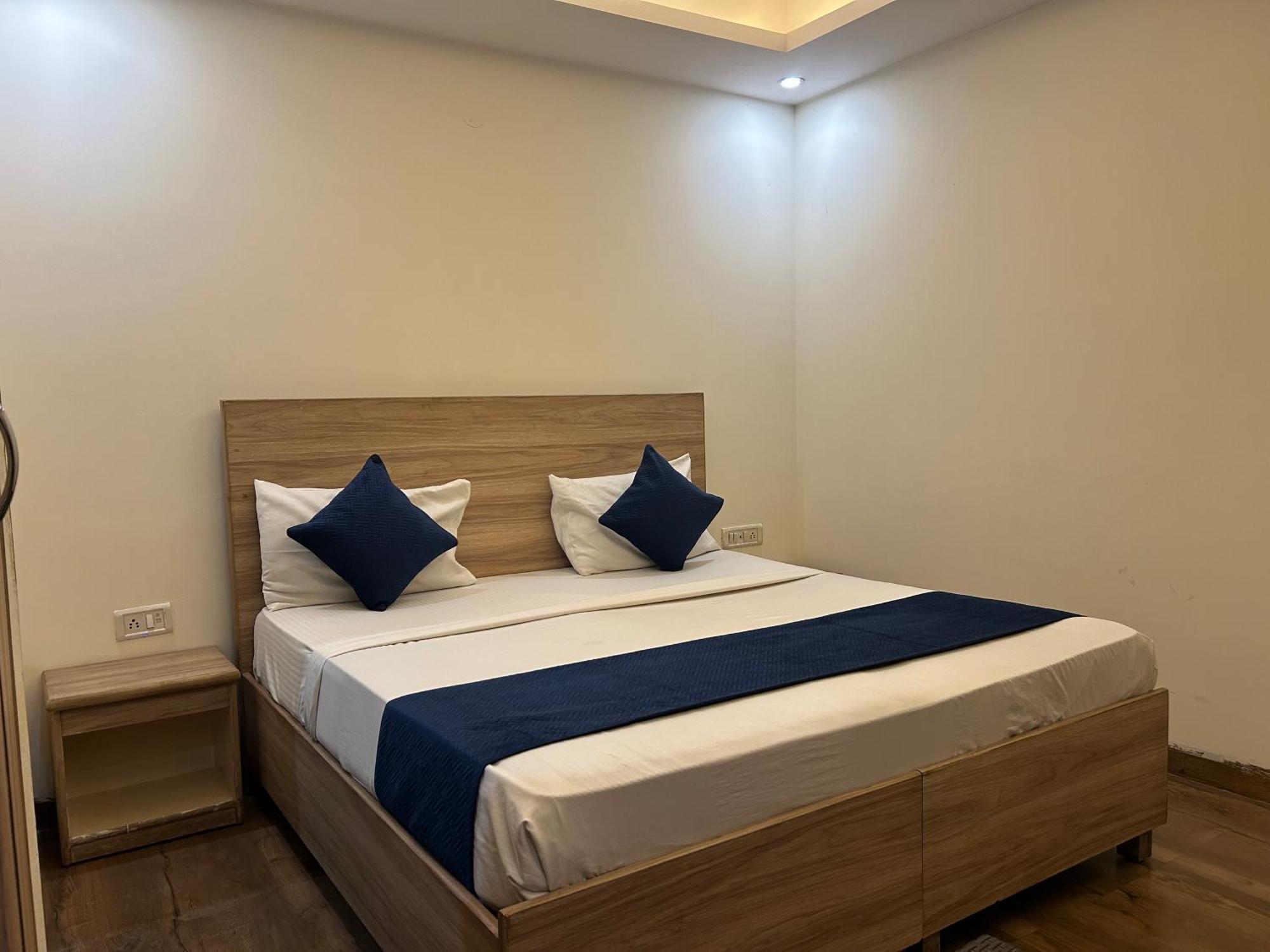 Hotel Aerocity Golden Close To New Delhi Airport Ngoại thất bức ảnh