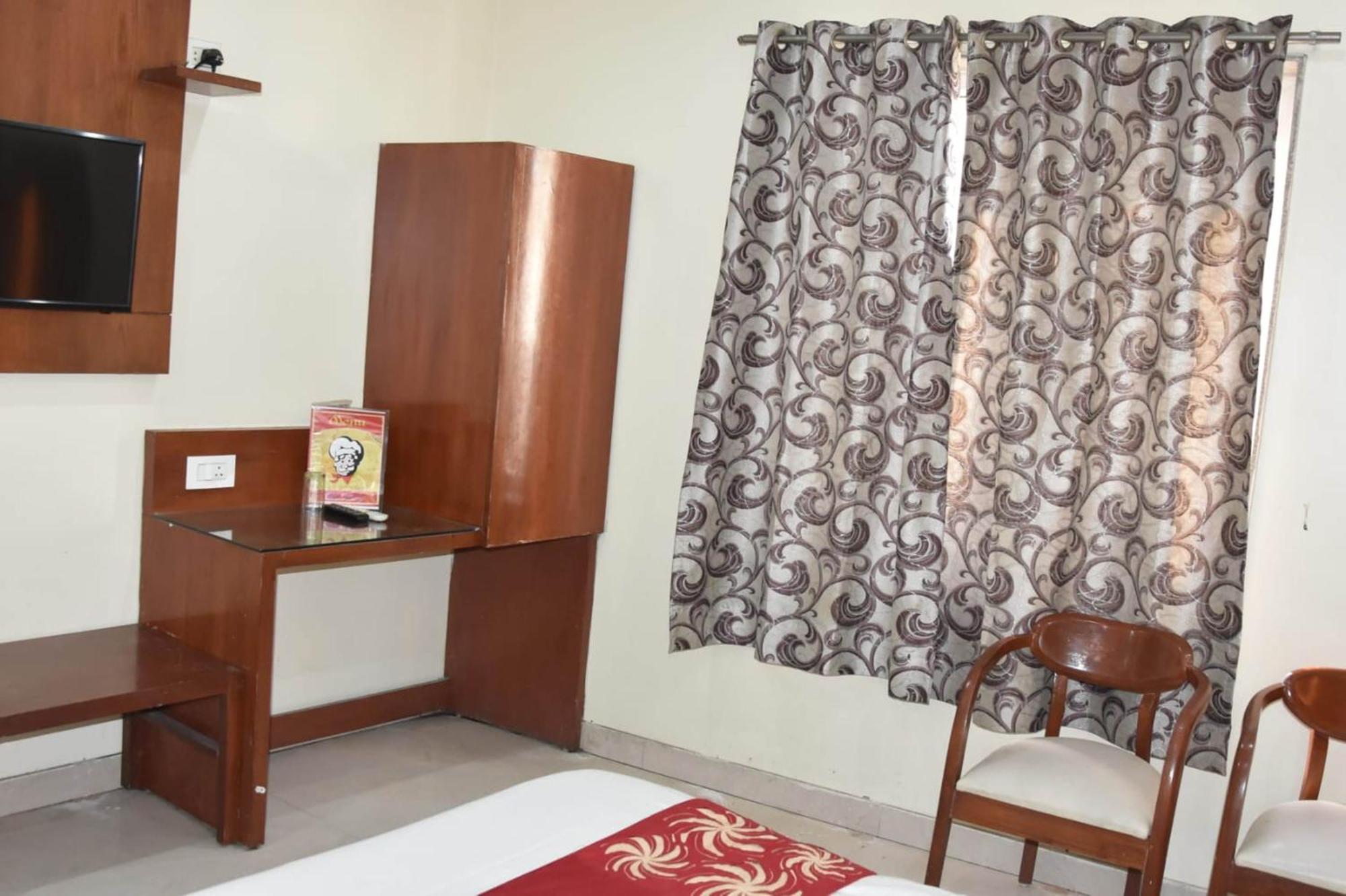 Hotel Aerocity Golden Close To New Delhi Airport Ngoại thất bức ảnh